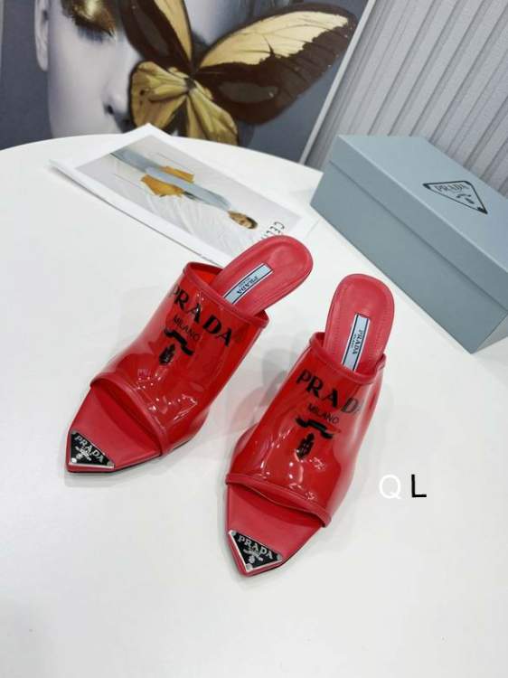 Picture of Prada Shoes _SKUPradasz35-39LL010519067